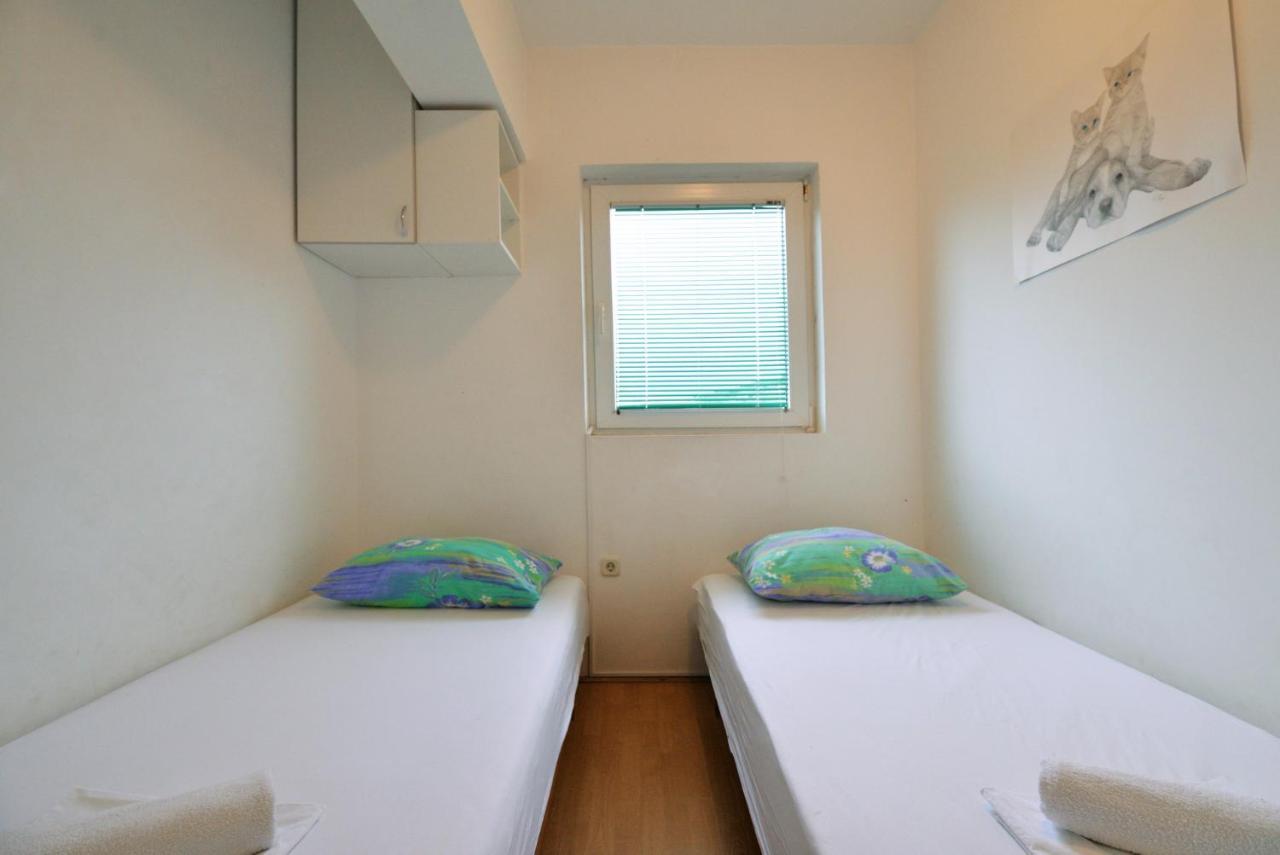 Apartman Rasip, Murter Eksteriør billede