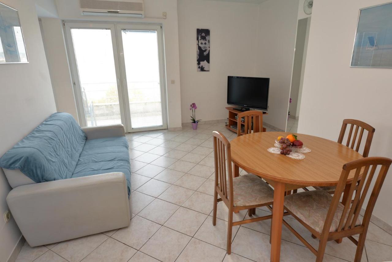 Apartman Rasip, Murter Eksteriør billede