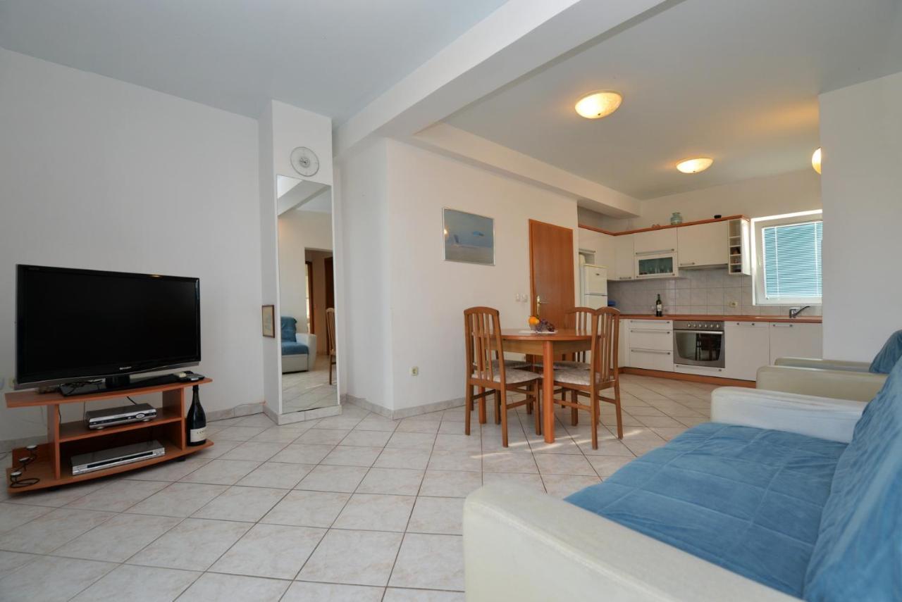 Apartman Rasip, Murter Eksteriør billede